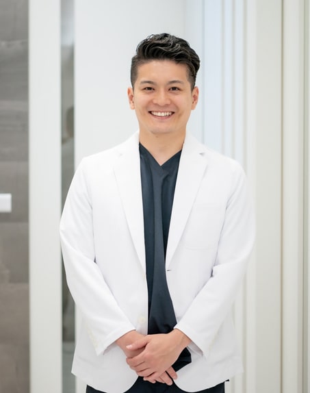 院長　藤井悠平